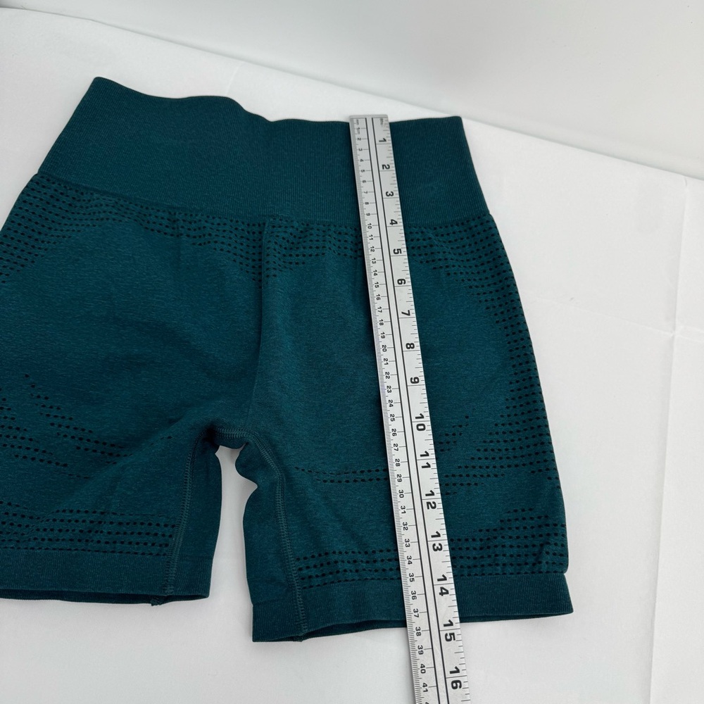 NWT Gymshark Women's Size M Body Fit Vital Seamless 2.0 Shorts Deep Teal - Picture 16 of 16